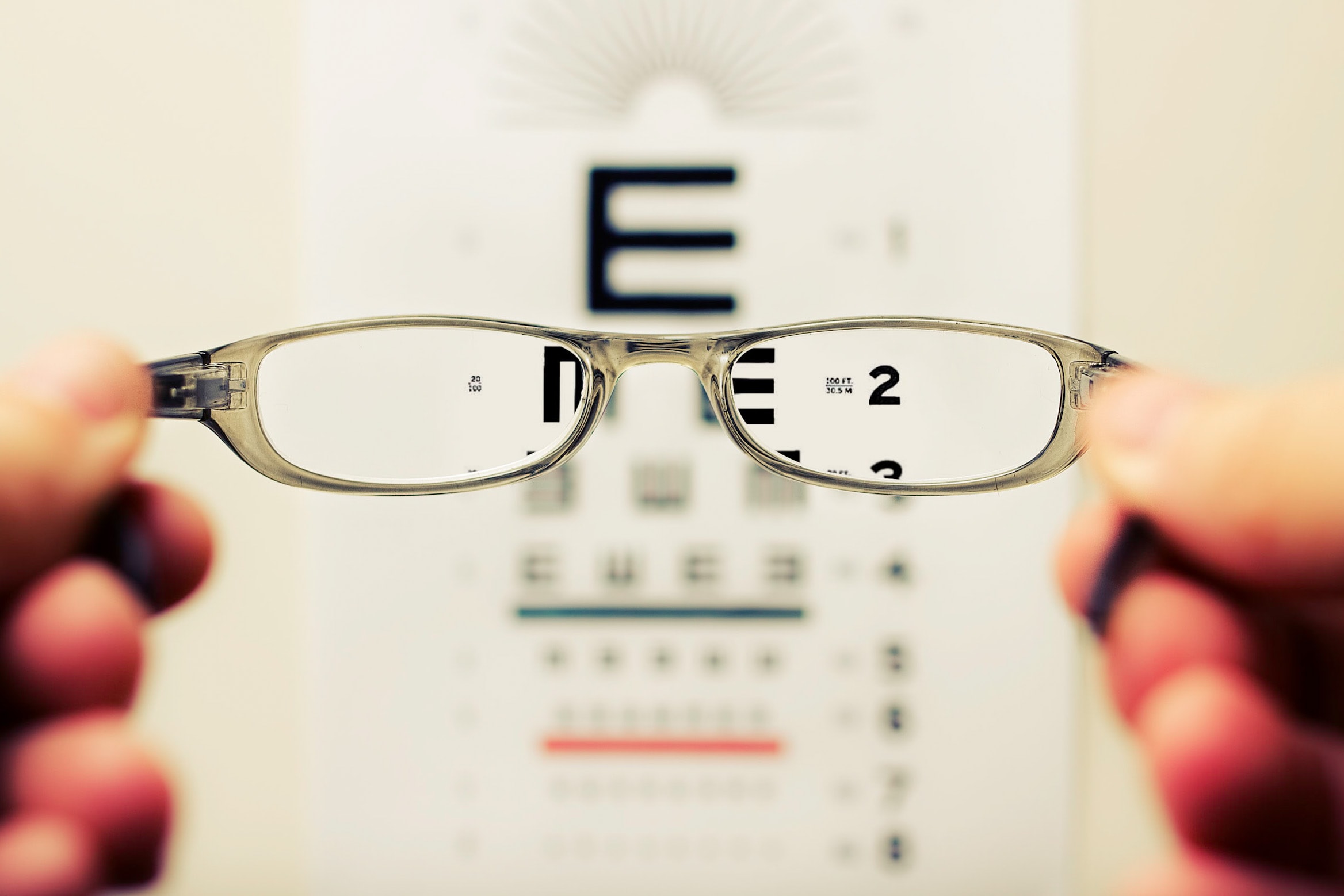 The study found a higher risk for bilateral myopia in the obesity BMI category and the lower height category, as well as in a pre-hypertension group in males. 